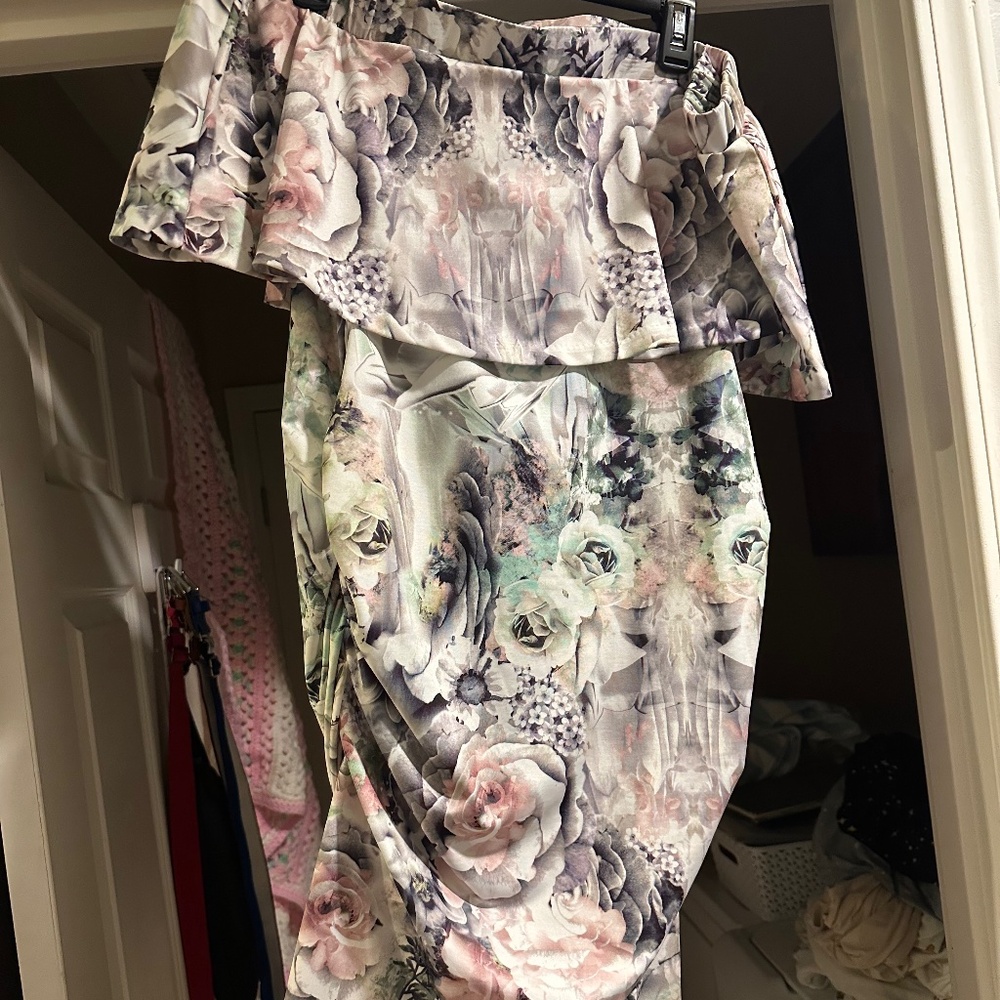 Silhouette floral Dress
